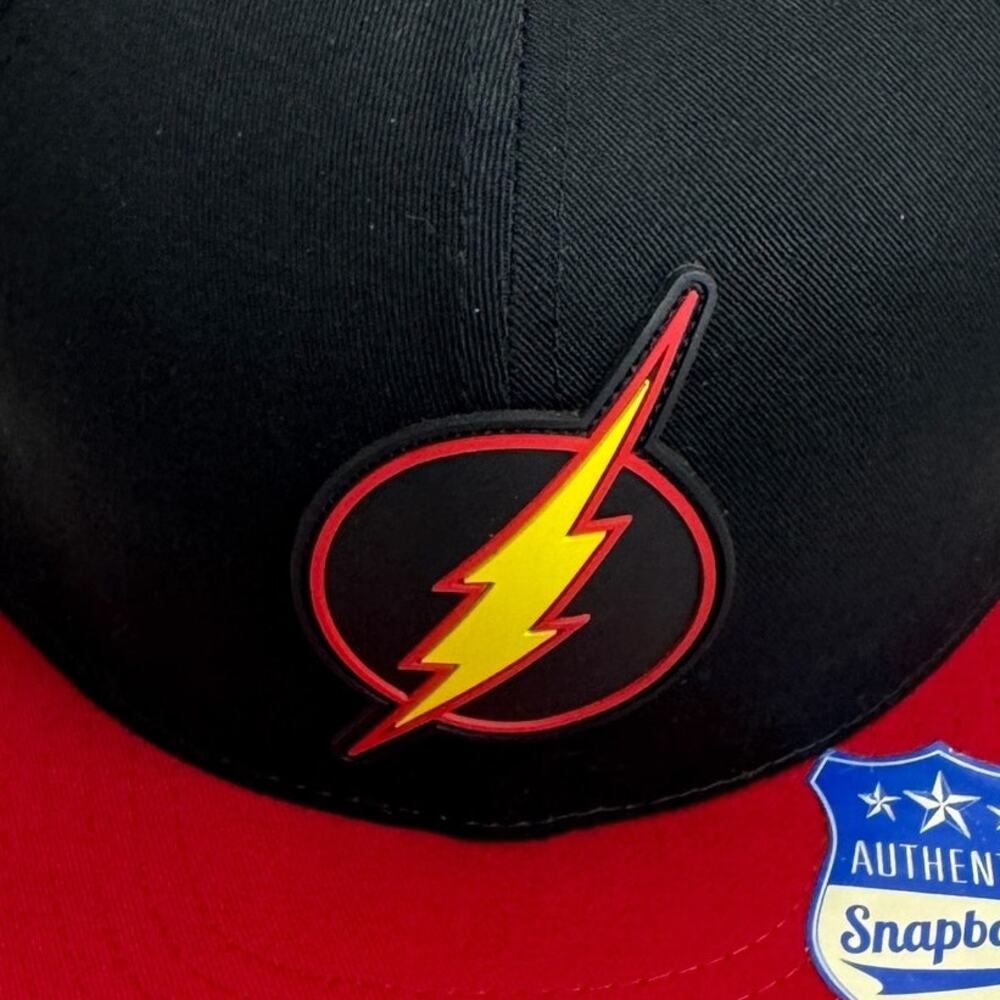 DC Comics Originals Men's The Flash Hat OS Black Red Snapback Cap Casual Cotton - Picture 2 of 5